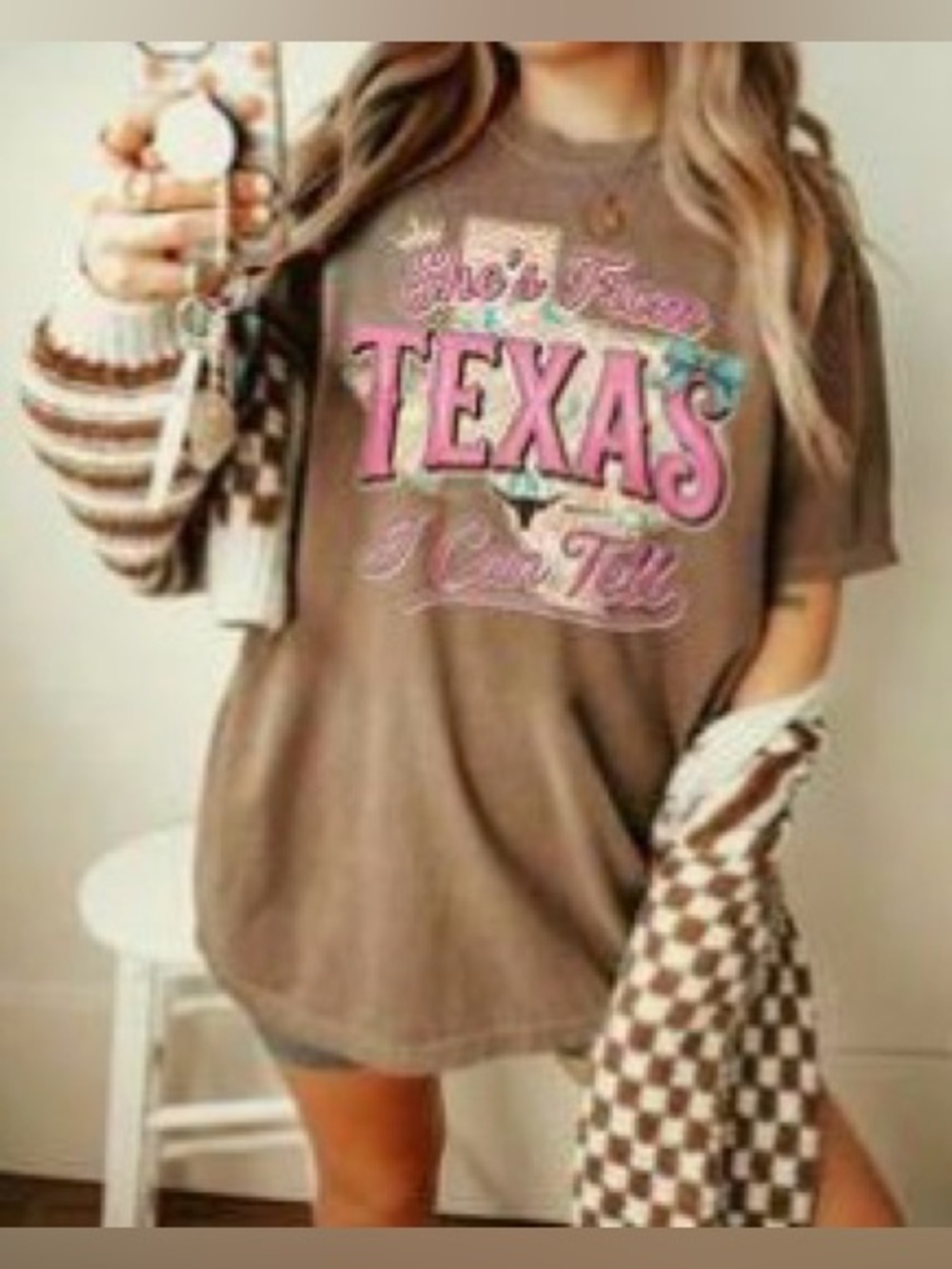 Western Ella T-shirt She’s From Texas I Can Tell Graphic Vintage Brown with Pink